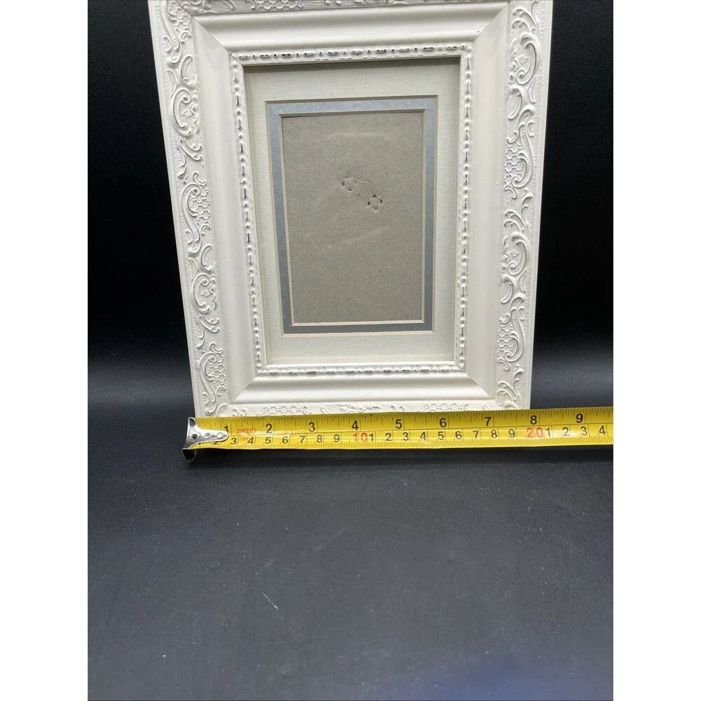Vintage Style 5” X 7” White Wooden Picture Frame Beautiful Ornate Design
